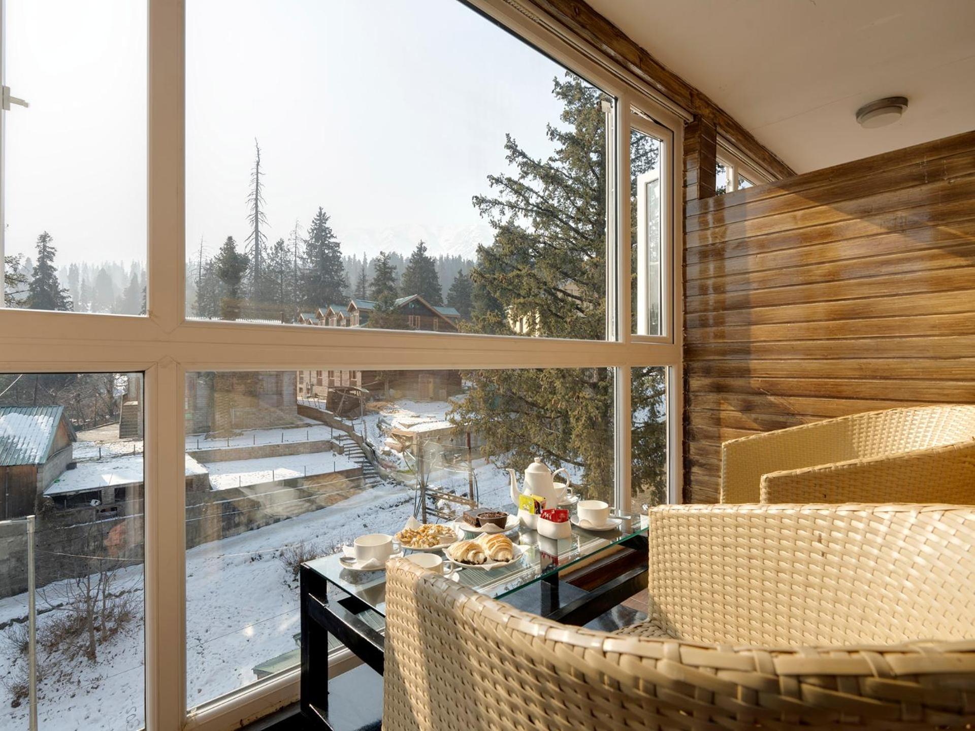 Hotel Pine Spring Gulmarg Dış mekan fotoğraf