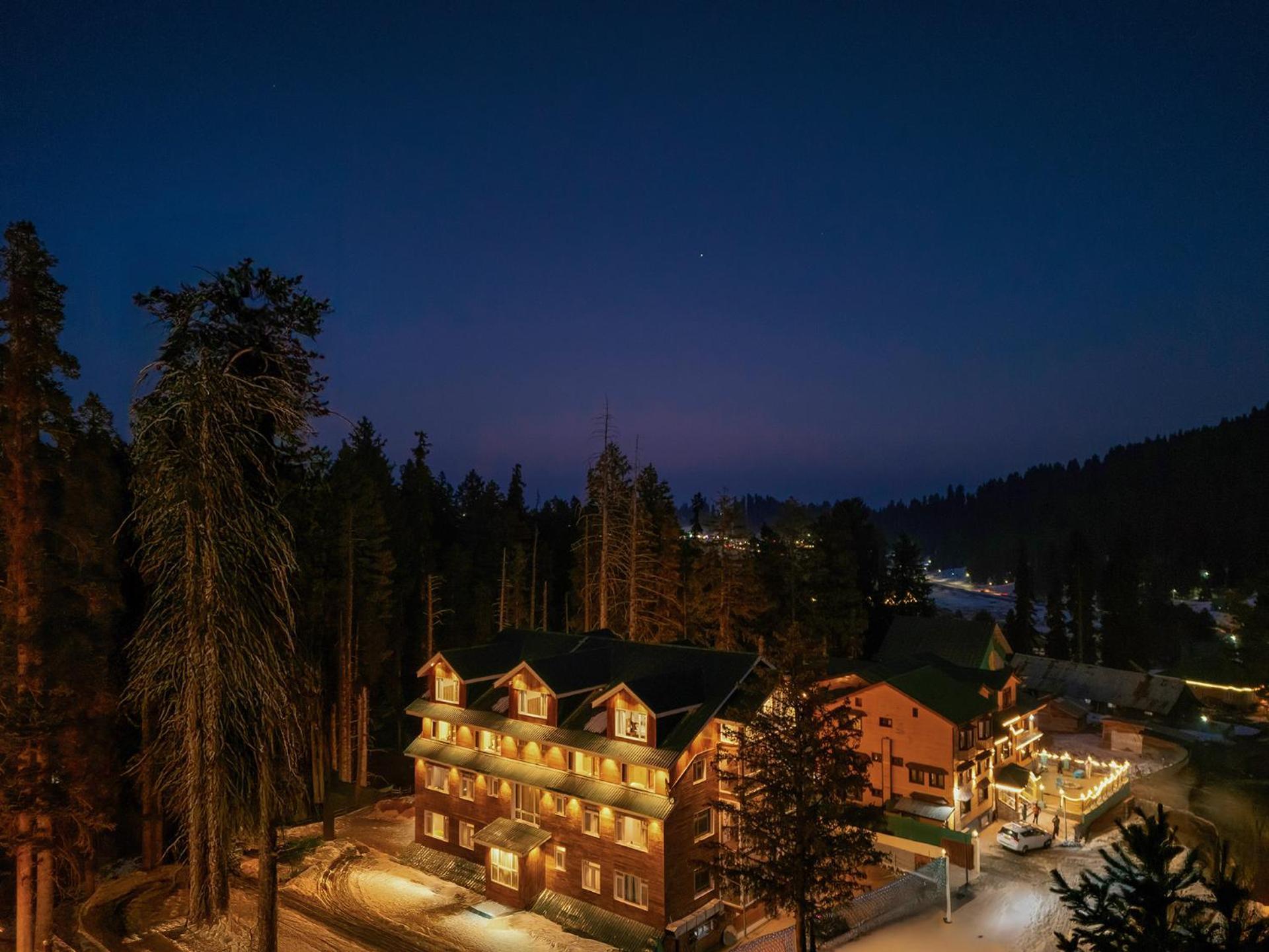 Hotel Pine Spring Gulmarg Dış mekan fotoğraf