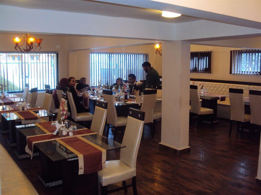Hotel Pine Spring Gulmarg Dış mekan fotoğraf